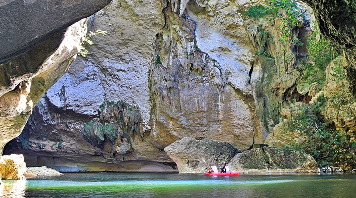 Sohoton Caves and Natural Bridge Park